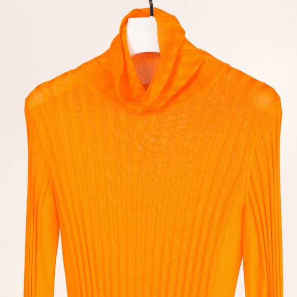 Hope Shape Orange Ribbed Turtleneck Sweater - Picture 3 of 11